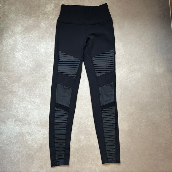ALO Yoga Pants - Alo Yoga Black Moto Leggings Athleisure Athletic Casual Edgy Medium M